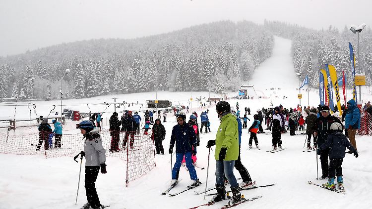 Die Skipisten in Zokpane waren 2017 - vor der Pandemie - voll. Wird es diesen Winter ähnlich voll?