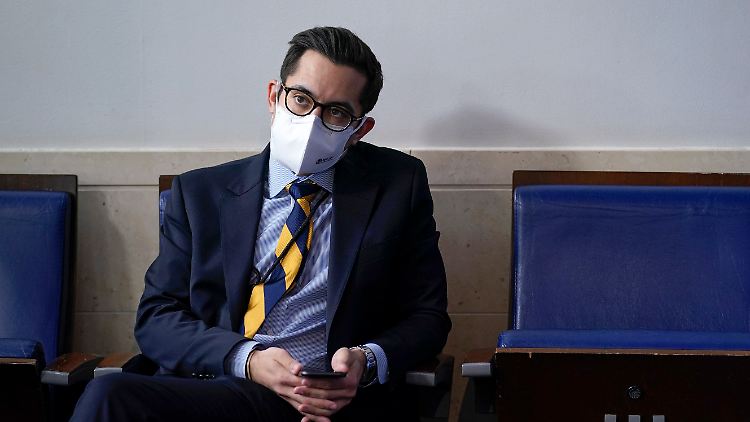 Sprecher T.J. Ducklo ist für eine Woche suspendiert.