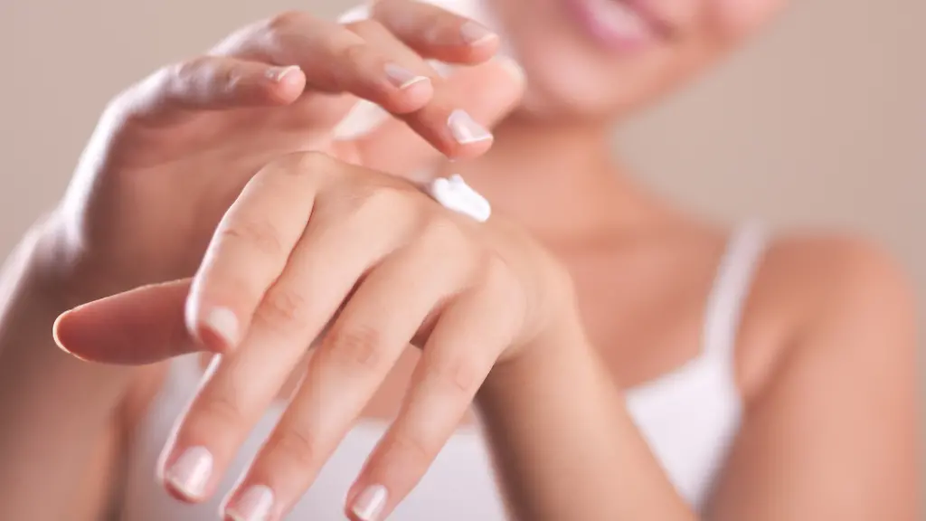 Handcremes-die-schnell-einziehen-hinterlassen-kein-klebriges-Gefuehl-auf-der-Haut