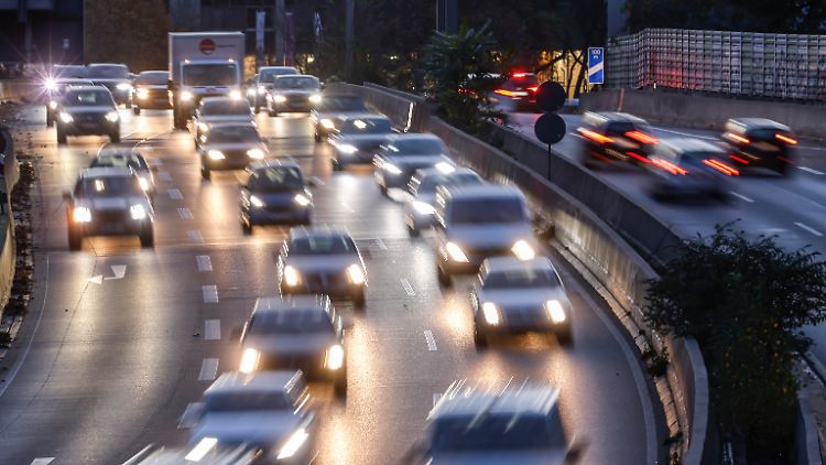 Werden ab 2035 keine Autos mit Verbrennermotor mehr zugelassen? Das könnte Teil des neuen Klimaschutzgesetzes sein.