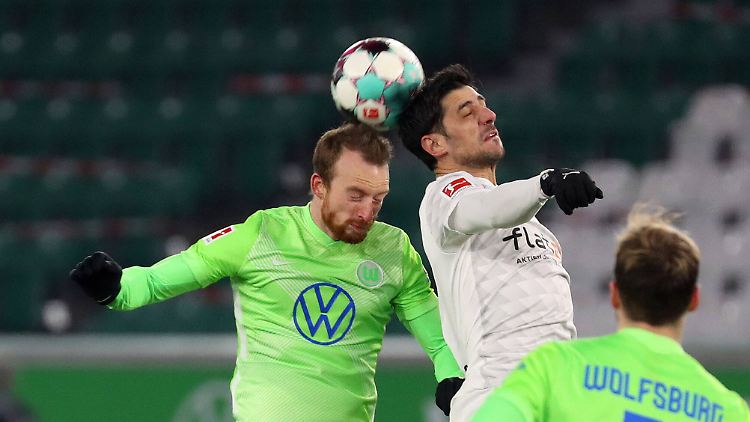 Maximilian Arnold (links) und Lars Stindl trennten sich torlos.