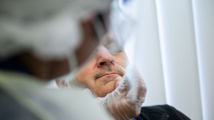 Tests ergaben binnen 24 Stunden knapp 4500 neue Infektionen.