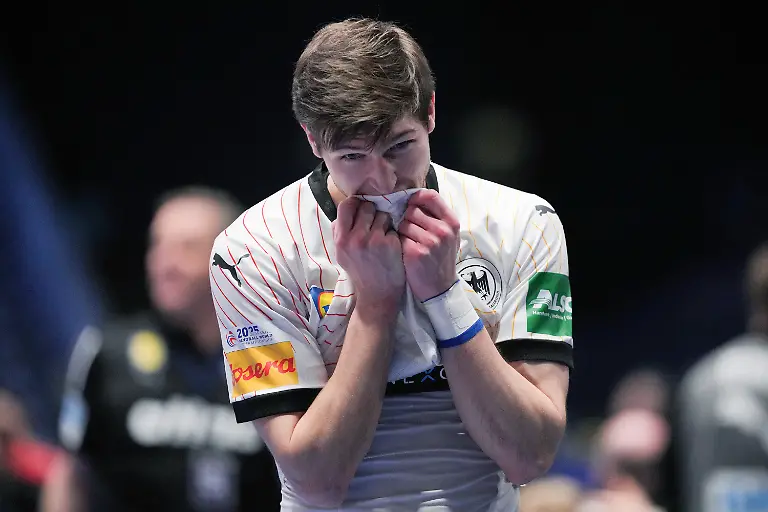 b9b594505742c53478c201ec972654fc