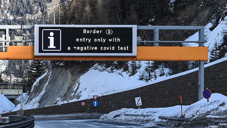 Bayern führt laut Söder an der Grenze zu Österreich ein "strenges Einreiseregime" seit Sonntag.