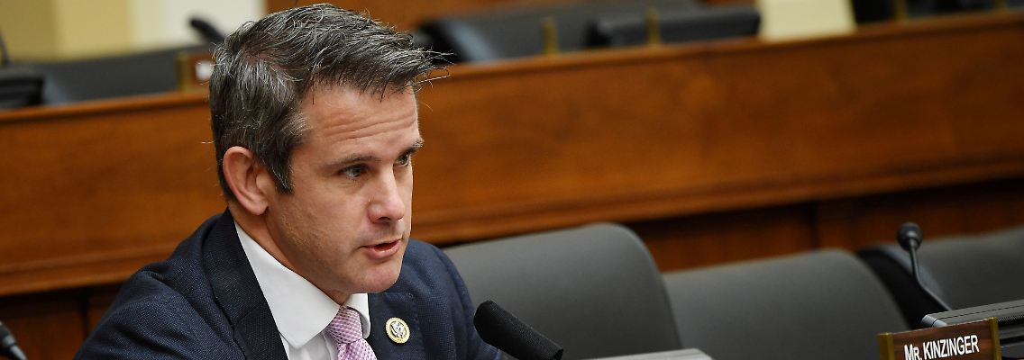 2021-01-12T000000Z_1195558308_RC2N6L9KLS4I_RTRMADP_3_USA-TRUMP-KINZINGER.JPG