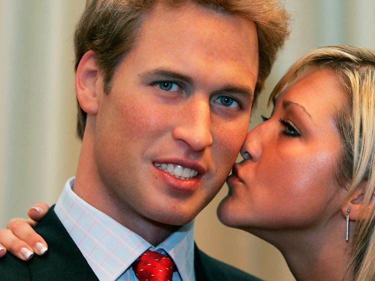 William wurde 2005 bei Tussauds aufgestellt. Vielleicht sollte er anlässlich der Hochzeit aktualisiert werden.