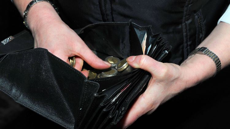 Staatliche Leistungen wie das Kurzarbeitergeld gleichen die ernormen Verdienstausfälle etwa in der Gastronomie nur teilweise aus. 