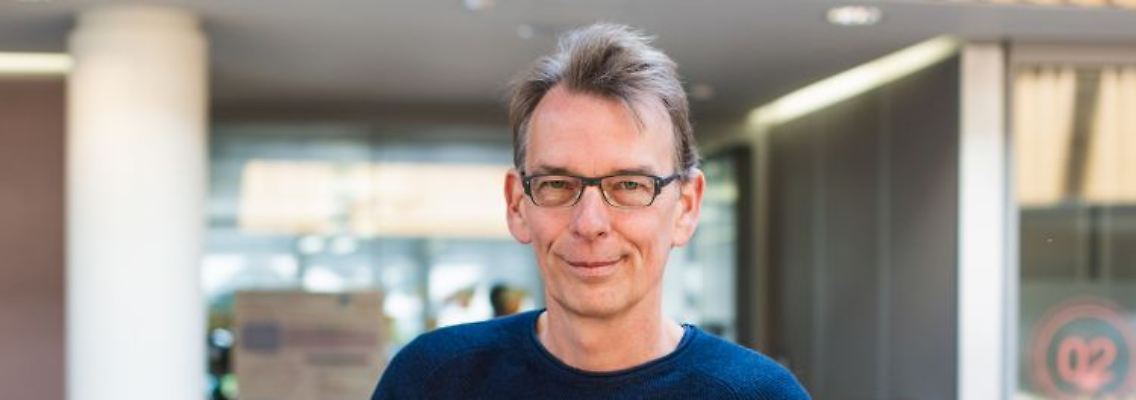 EU_Corona_Datenbank_APWEILER_Rolf_portrait (1).jpg