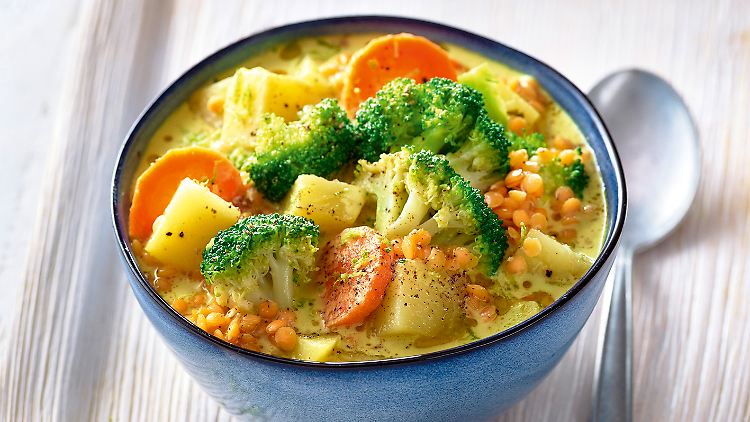 Rote-Linsen-Curry: Gesundes Essen ist in der kleinsten Küche schnell gemacht.