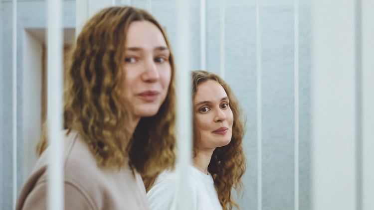 Veröffentlicht von Belsat TV: Katerina Bachwalowa und Daria Tschulzowa wurden Mitte November festgenommen.