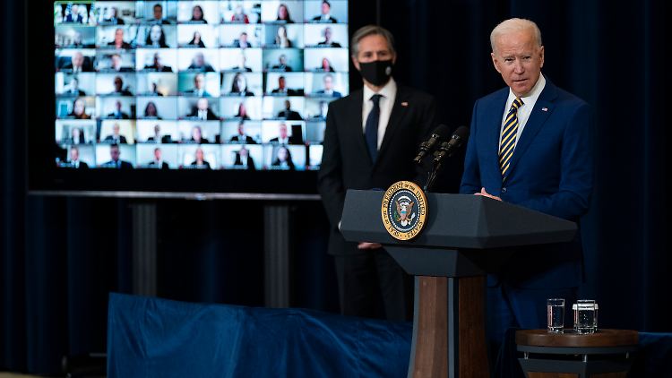 Anthony Blinken, der US-Außenminister und Joe Biden, der amerikanische Präsident, kündigten an, transatlantische Beziehungen zu stärken. 