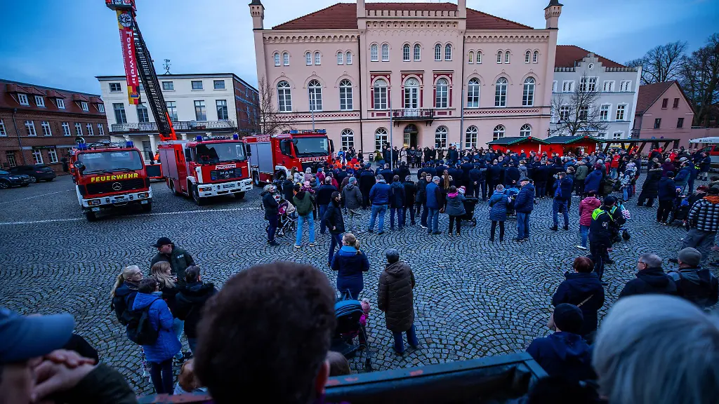 310-Feuerwehrfahrzeuge-sind-mit-dem-50-Millionen-Euro-Programm-des-Landes-in-den-vergangenen-fuenf-Jahren-fuer-die-Freiwillen-Wehren-in-MV-angeschafft-worden