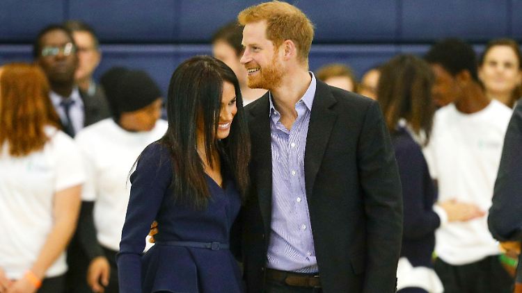 Haben sich von ihren royalen Pflichten befreit: Harry und Meghan.
