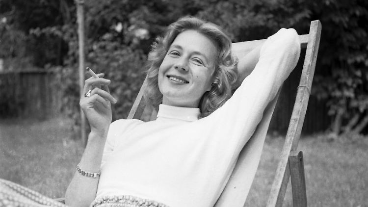 Tove Ditlevsen wollte schon als Kind nichts als schreiben. Auf diesem Bild ist die Dichterin 34 Jahre alt.