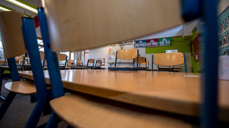 "Ich hoffe sehr, dass uns Schulschließungen erspart bleiben", sagt GEW-Chefin Marlis Tepe. "Ich befürchte jedoch, dass die dritte Welle anrollt, wenn zu schnell gelockert wird".