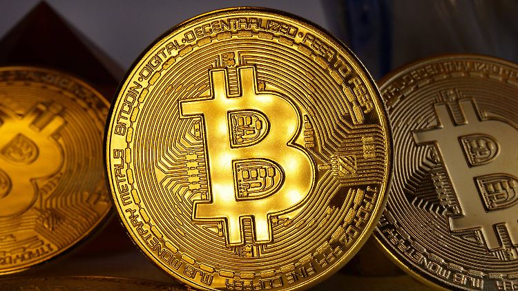Noch im Herbst hatte der Bitcoin-Kurs gerade einmal bei 10.000 Dollar gelegen.