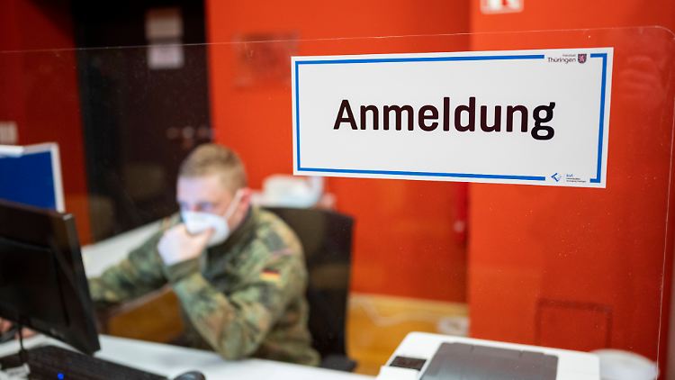 Erfahrung beim Impfen großer Personengruppen: Wichtige Staatsbeamte sollen das Astrazeneca-Vakzin bekommen.