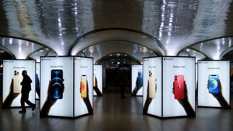 Werbung für die neuesten iPhone-Modelle. 