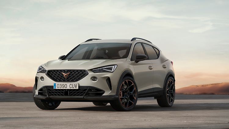 Sonderlackierung, 20-Zoll-Räder und breite Lufteinlässe zeichnen den Cupra Formentor VZ5 aus. Aber das eigentliche Highlight ist sein Fünfzylinder-Treibsatz.