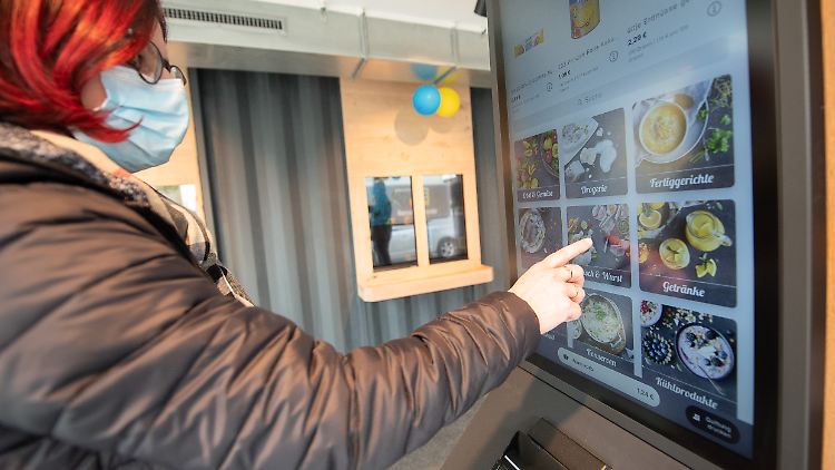 Per Touchscreen können einfach und bequem die richtigen Produkte ausgewählt werden.