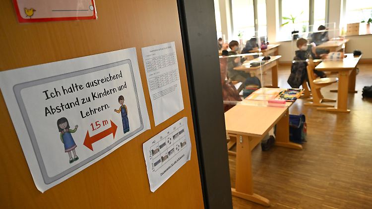 Für mehr Sicherheit an Schulen hätte der Ethikrat auf andere Mittel gesetzt - etwa mehr Tests. 