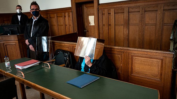 Dem Angeklagten wird eine geheimdienstliche Agententätigkeit vorgeworfen.