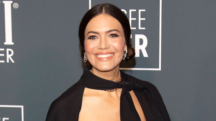 Mandy Moore freut sich über Familienzuwachs.