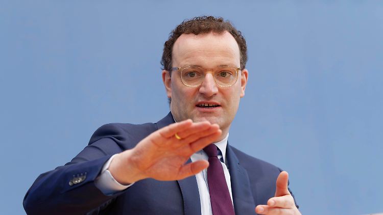 Spahn bestreitet, dass er Recherchen der Presse ausforschen wolle. 