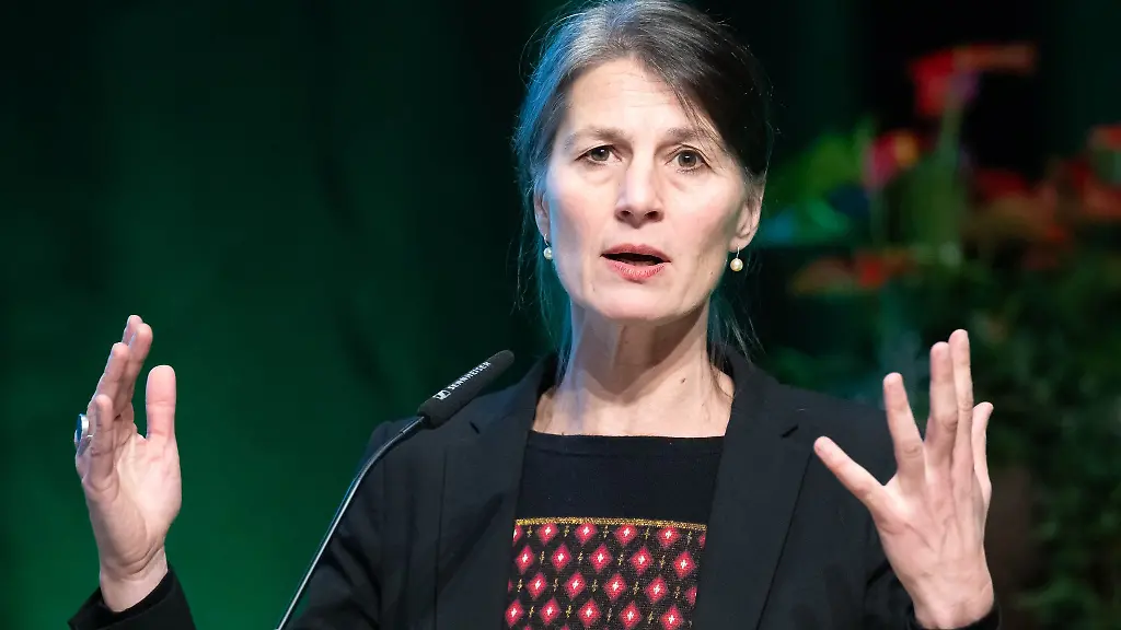 Landwirtschaftsministerin-Miriam-Staudte-Gruene-sieht-in-dem-Eckpunktepapier-ihres-Ministeriums-zur-geplanten-Reform-des-Jagdgesetzes-keine-Unklarheiten