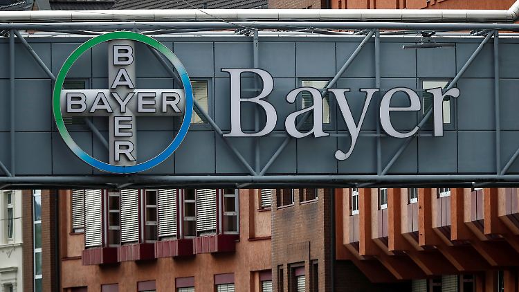 Die Risiken des Glyphosat-Rechtsstreits würden angemessen in der Bilanz abgebildet, sagt Bayer-Chef Werner Baumann.