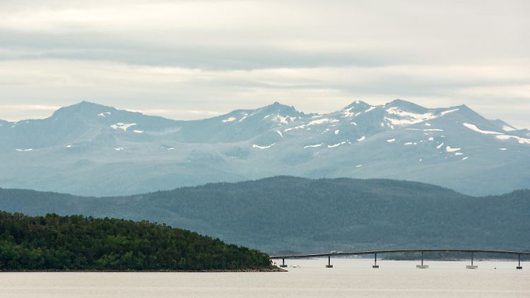 An Orten wie dem Moldefjord in Norwegen kommt durch den Golfstrom warmes Oberflächenwasser an.