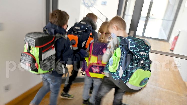In vielen Bundesländern haben diese Woche die Grundschulen wieder geöffnet.