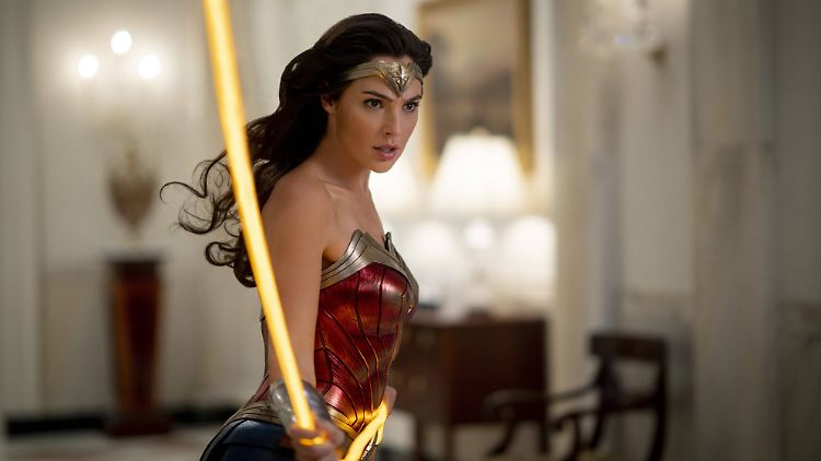 Schön anzusehen - viel mehr aber auch nicht: Gal Gadot als "Wonder Woman".