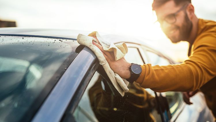 Nach ein paar Handgriffen ist das Auto bereit für eine Frühlings-Spritztour.
