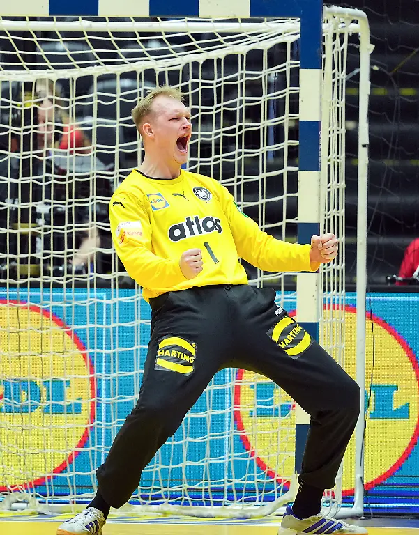 16647874526ff24e0aa06afafc98619f