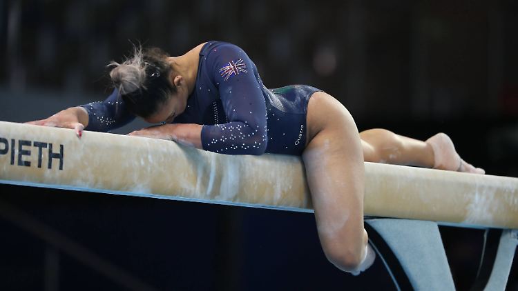 17 Sportlerinnen haben in Großbritannien den Turn-Verband wegen Missbrauchs angeklagt.