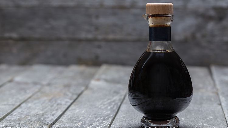 Der bekannte "Aceto Balsamico" stammt aus Modena.