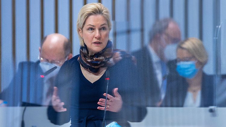 Manuela Schwesig unterstützt regional angepasste Öffnungsschritte.