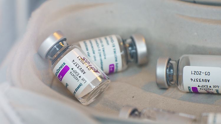 Leere Astrazeneca-Phiolen? Davon brauchen wir mehr.