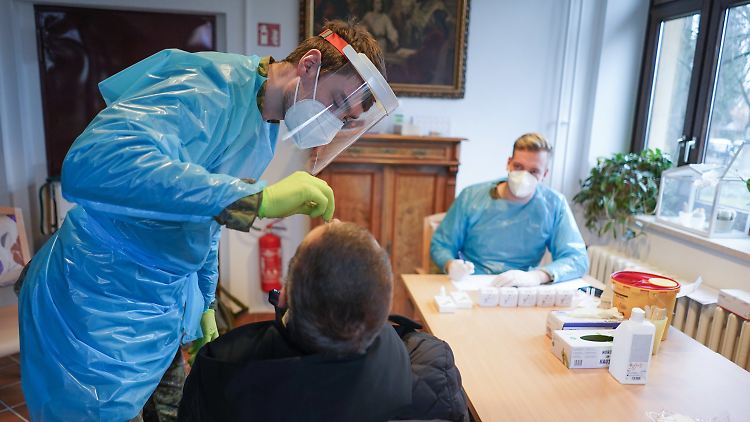 Mehr als 4700 neue Infektionen wurden an das RKI gemeldet.