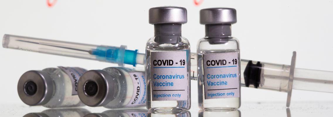 2021-02-28T142841Z_1680211134_RC2Q1M9C57QS_RTRMADP_3_HEALTH-CORONAVIRUS-USA-FAUCI.JPG
