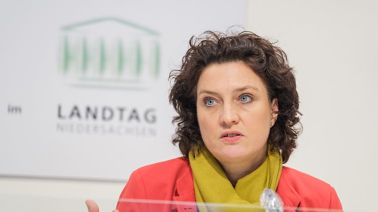 Über die Nachfolge von Carola Reimann soll laut Ministerpräsident Stephan Weil (SPD) zeitnah entschieden werden.