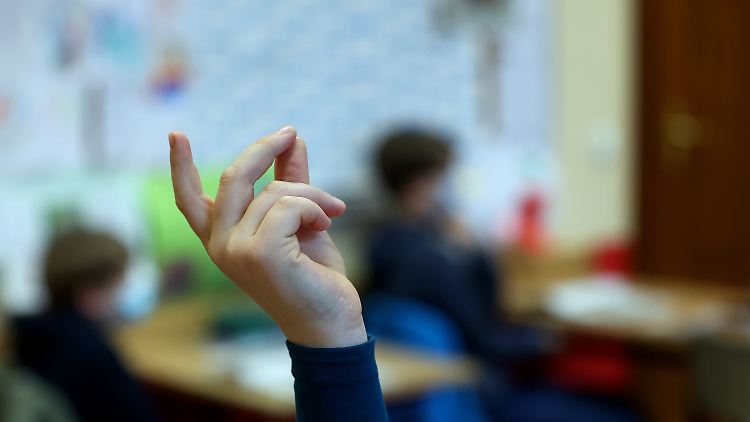 Priorität Schule? Die meisten Deutschen sehen das anders.