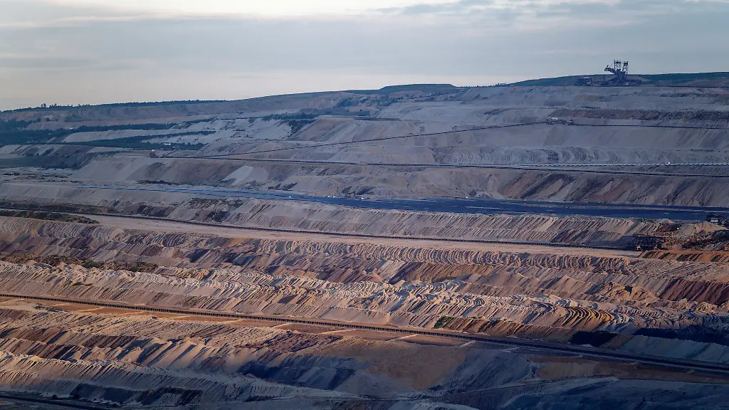 Am-Suendenwaeldchen-am-Tagebau-Hambach-gibt-es-erneut-einen-Polizeieinsatz