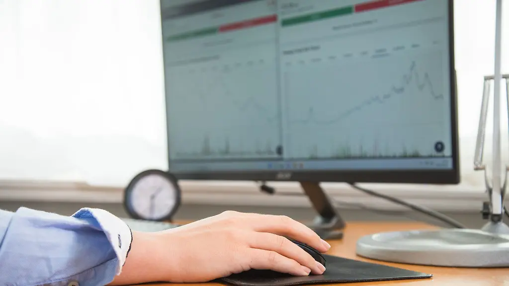 Aehnliche-Entwicklung-aehnliche-Kosten-Der-ETF-Anbieter-Amundi-fuehrt-am-21-Februar-2025-zwei-MSCI-World-Indexfonds-zusammen