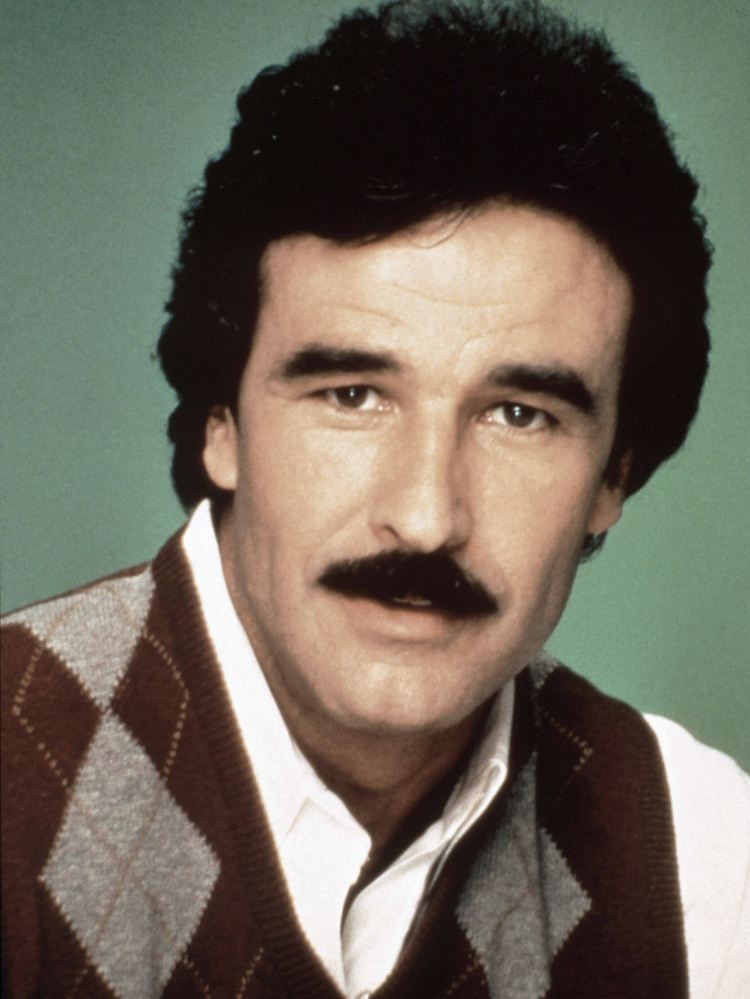 Schnauzer und Pullunder - so sahen Tennisprofis wie Krystle Carringtons Ex Mark Jennings in den 80ern halt einfach aus.