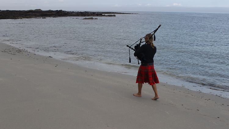 Thomas Schönholzer im August 2019 am Strand von John o' Groats an der Nordostspitze Schottlands.
