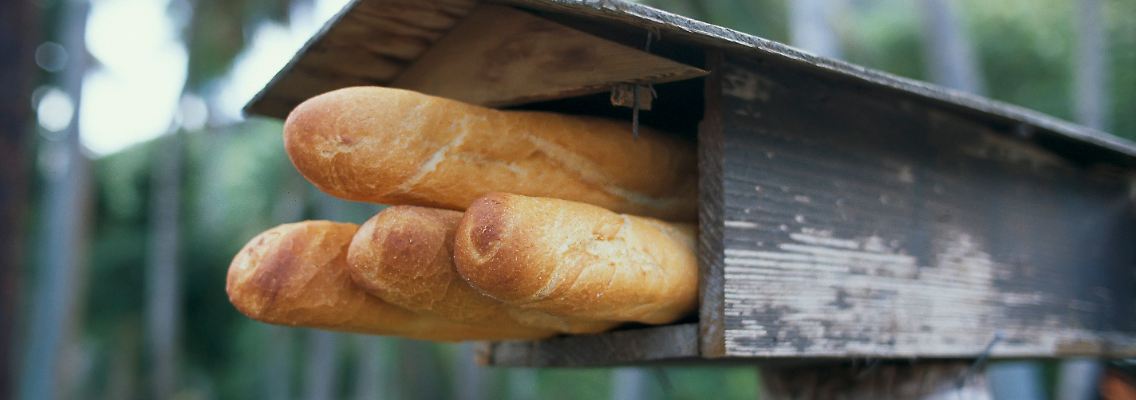 Brot im Briefkasten? Je außergewöhnlicher die Kombination, desto besser fürs Erinnern.