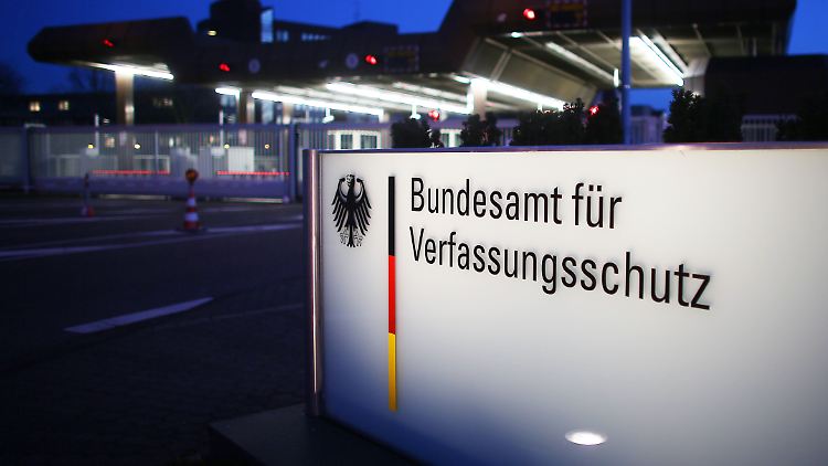 20 Feindeslisten waren auch im Internet abrufbar. 