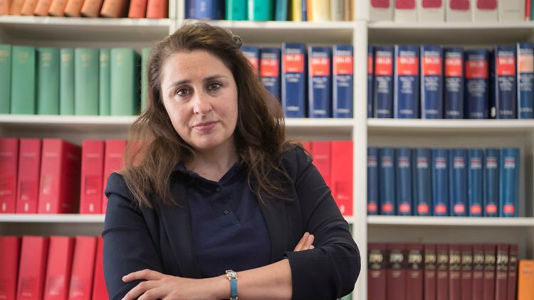 Neben Basay-Yildiz haben weitere bekannte Frauen ähnliche Drohschreiben erhalten.